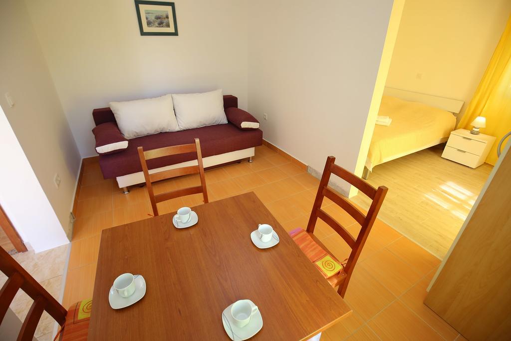 Holiday Home Zemljak Sukošan Eksteriør billede